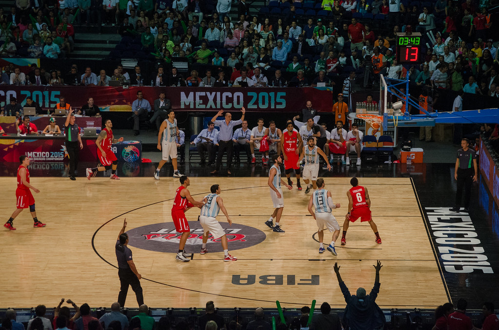 Duración máxima posesión balón en baloncesto: todo lo que debes saber