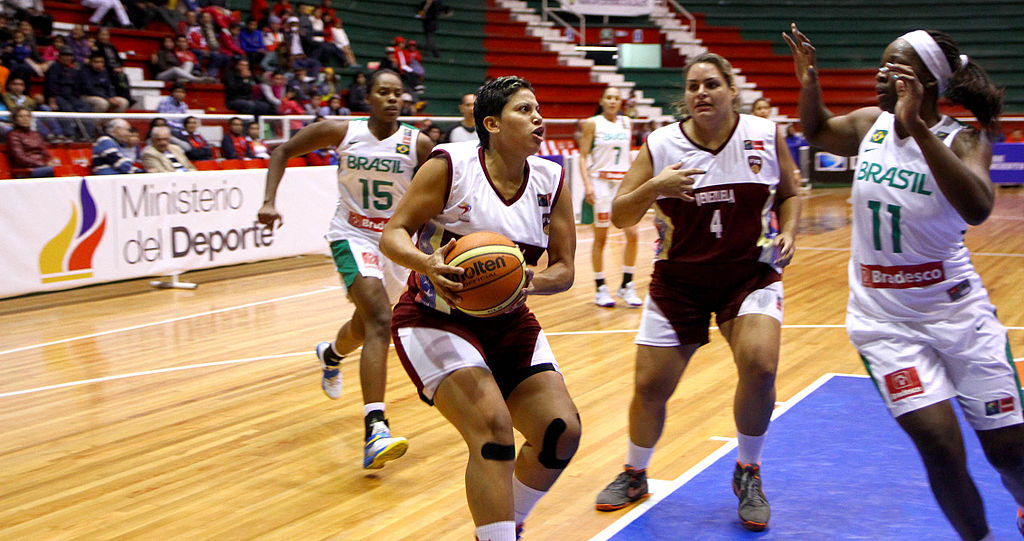 ¿Cómo reconocer una buena pelota de básquet?