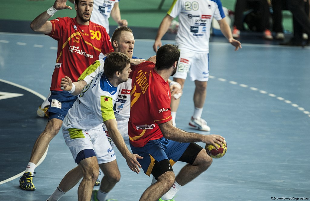 Reglas y Criterios: ¿Cuándo se pita falta en balonmano?