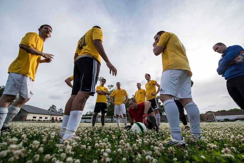 ¿Cuántos Jugadores en un Campo de Fútbol? Descubre la Respuesta Aquí