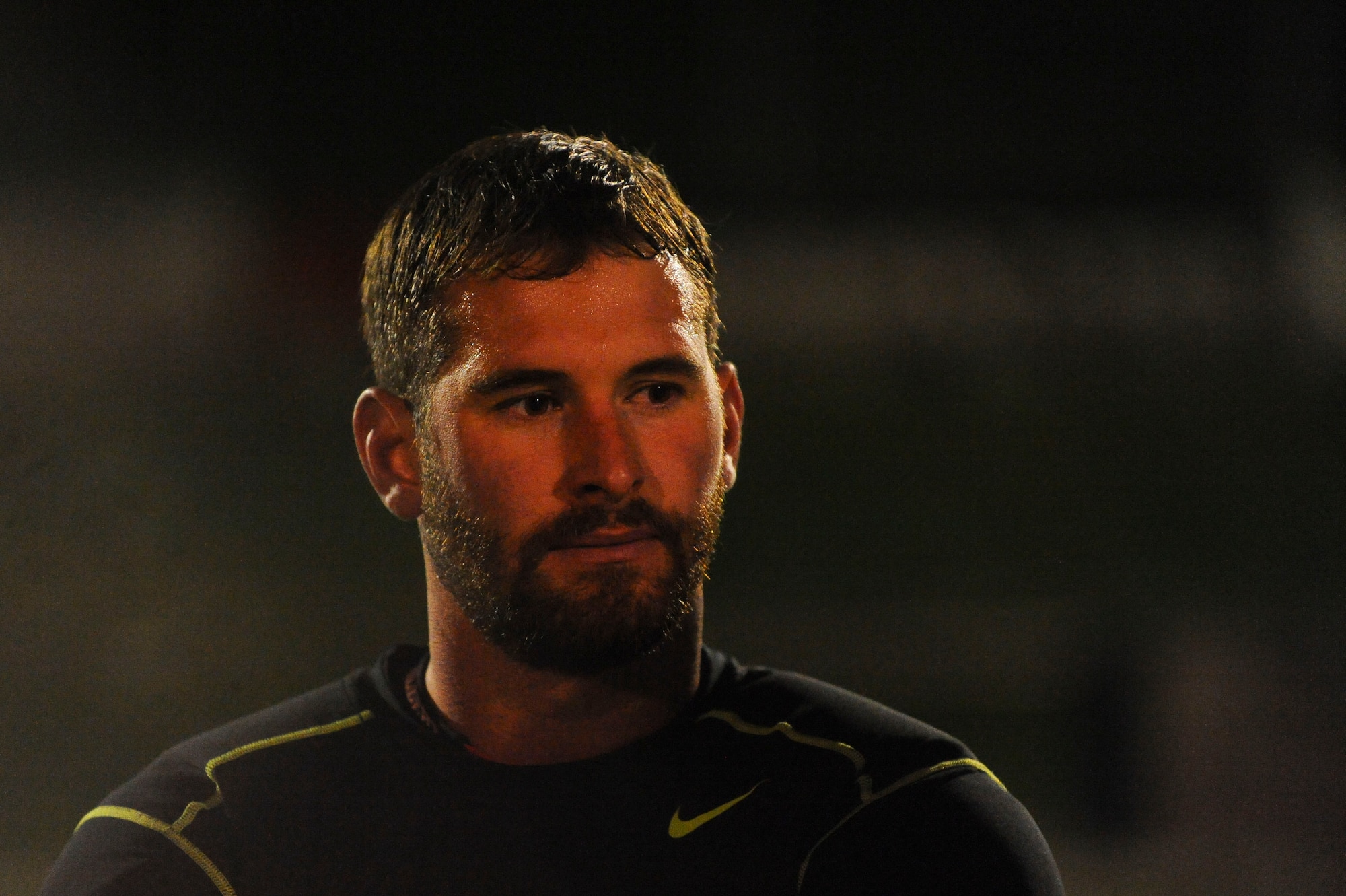 Descubre cómo se traslada la pelota en el rugby: técnicas y estrategias