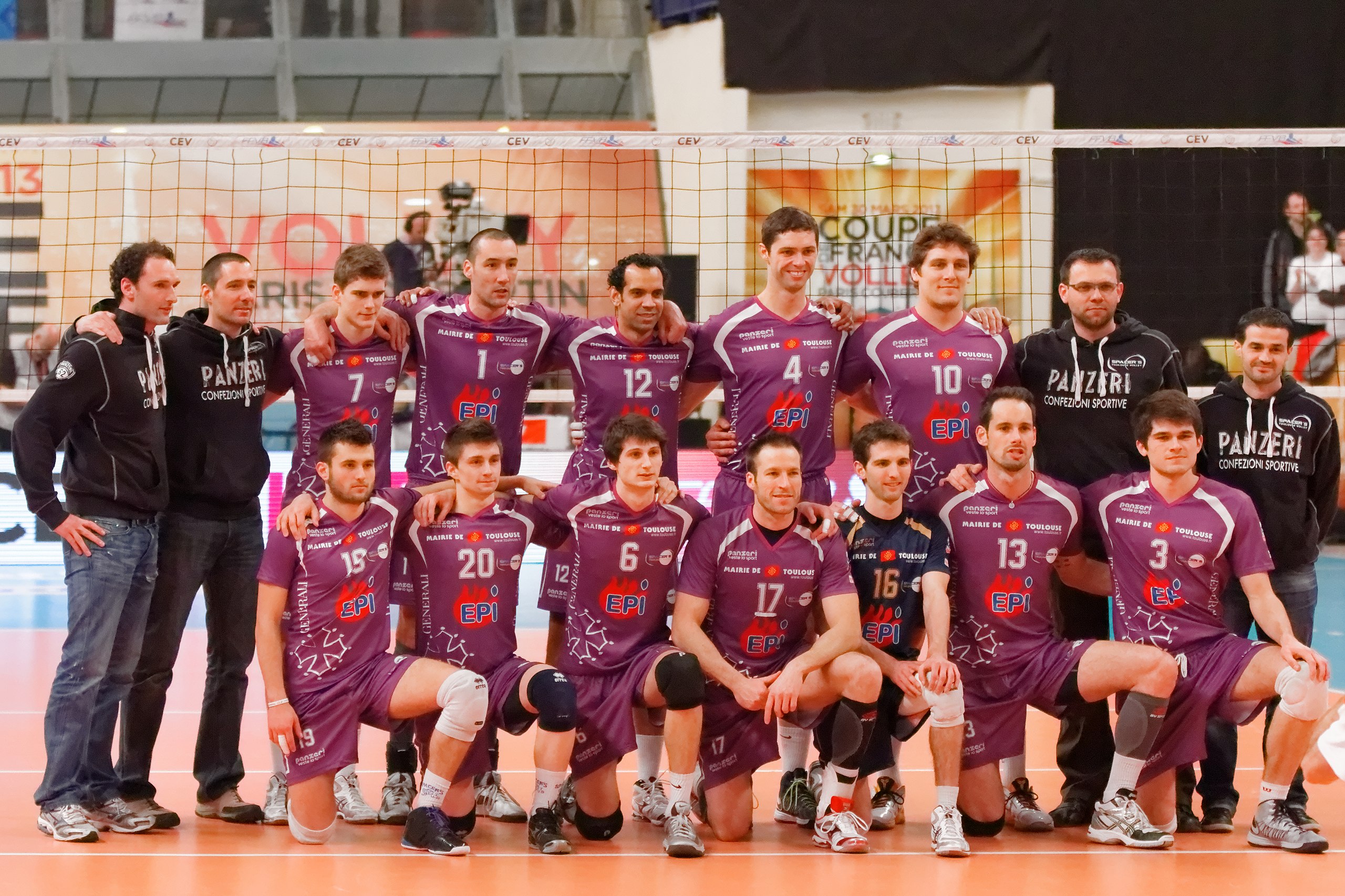 Rotación en Voleibol: Cuándo y Cómo Cambiar de Posición