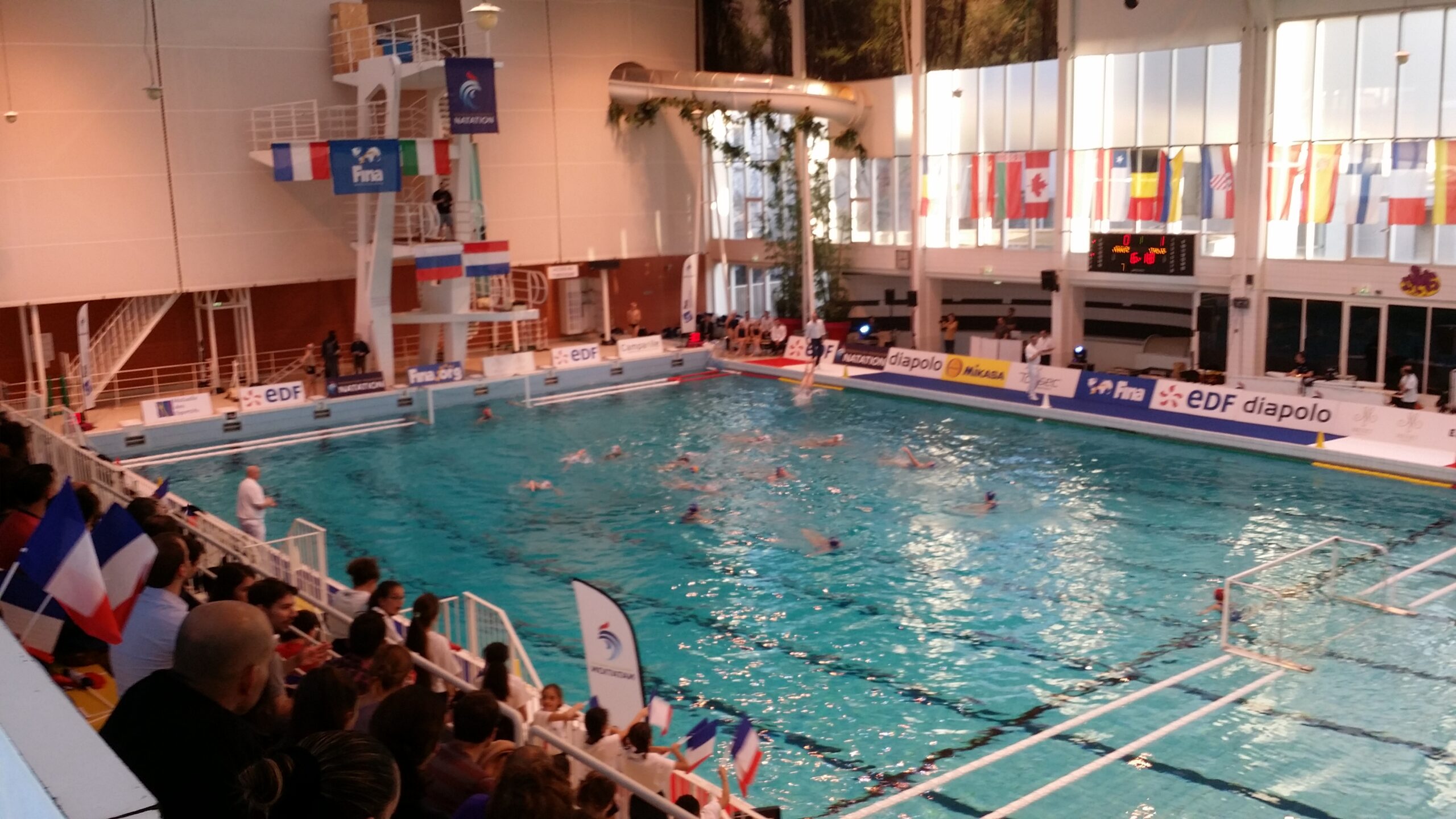 Descubre cómo se practica el waterpolo paso a paso